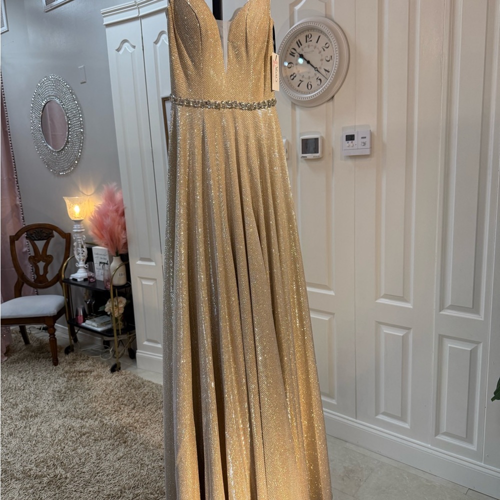 Elegant Gold Evening Gown